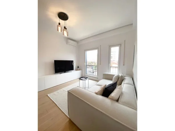 Tirane, jepet me qera apartament 1+1+Aneks+Ballkon Kati 1, 51 m² 750 € (Quartum Residence)