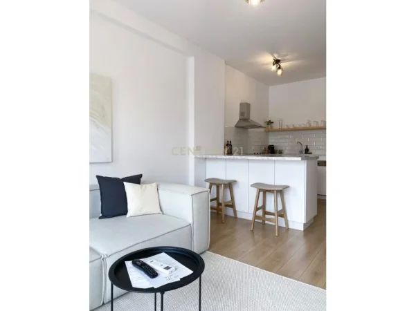 Tirane, jepet me qera apartament 1+1+Aneks+Ballkon Kati 1, 51 m² 750 € (Quartum Residence)