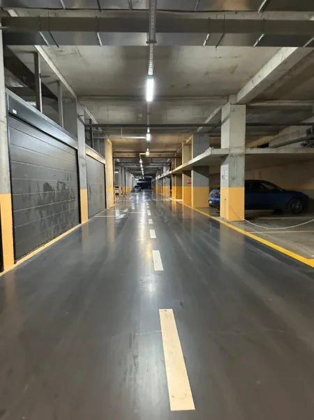 Tirane, shitet apartament 2+1+Ballkon Kati 5, 127 m² 395.000 € (Rruga e Kavajes)