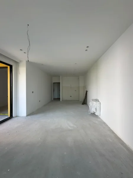 Tirane, shitet apartament 2+1+Ballkon Kati 5, 127 m² 395.000 € (Rruga e Kavajes)