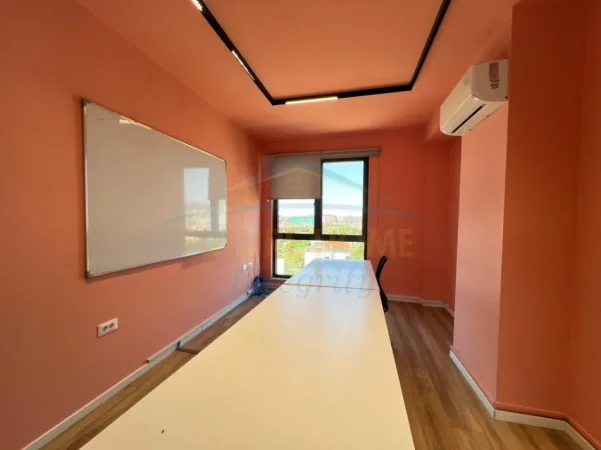 Tirane, Qera, Ambient Biznesi per Zyra, Kati 4, 260 m² 1.780 € (Bulevardi i Ri)