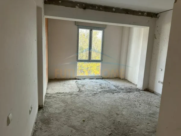 Tirane, jepet me qera Vile 3 Katshe Kati 4, 7.000 € 