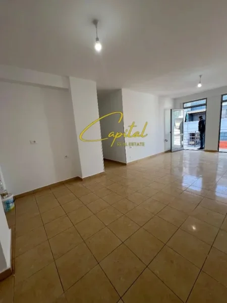 Tirane, shitet apartament 1+1 Kati 7, 73 m² 115.000 € (YZBERISHT)