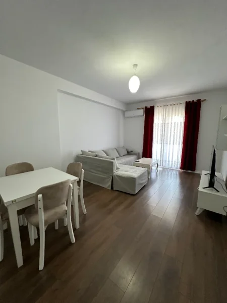 Tirane, jepet me qera apartament 2+1+Ballkon , 120 m² 400 € (Koder Kamez prane "Fafa")