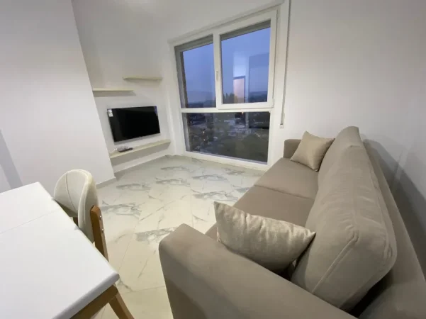 Tirane, jepet me qera apartament 1+1+Ballkon Kati 5, 60 m² 520 € (Rruga Don Bosko)