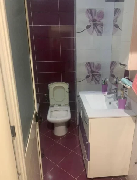 Tirane, jepet me qera apartament 1+1 Kati 5, 75 m² 450 € (ASTIR)