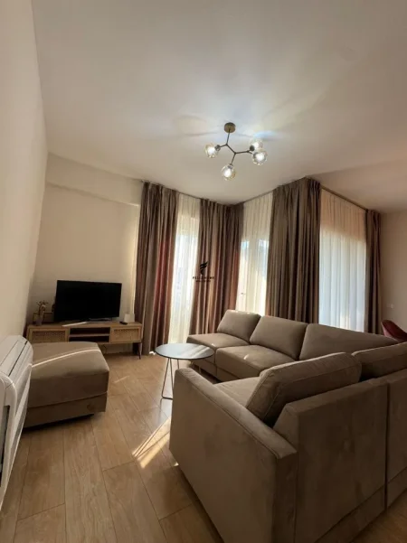 Tirane, jepet me qera apartament 2+1 Kati 4, 90 m² 1.500 € (RRUGA E KOSOVAREVE)