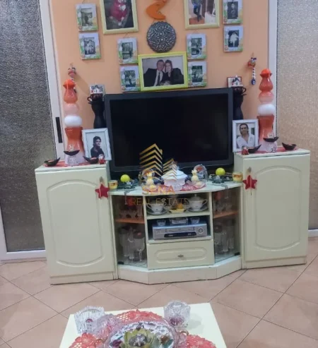 Tirane, jepet me qera apartament 1+1 Kati 4, 50 m² 500 € (Bllok)