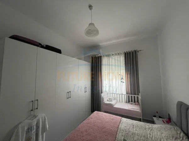 shitet apartament 2+1+Ballkon Kati 1, 81 m² 128.000 € (FRESKU)