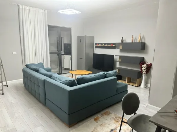 Tirane, jepet me qera apartament 2+1 Kati 7, 80 m² 600 € (Materniteti i ri)