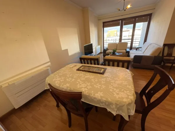 shitet apartament 2+1+Ballkon Kati 8, 104 m² 210.000 € (RRUGA E BARRIKADAVE)