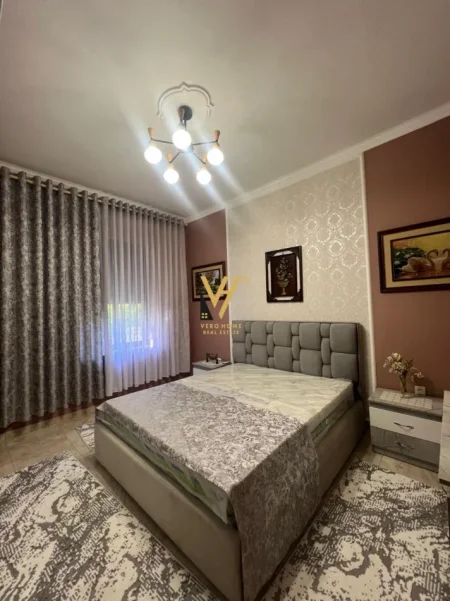 Tirane, jepet me qera apartament 2+1+Ballkon Kati 2, 70 m² 620 € (STADIUMI DINAMO)