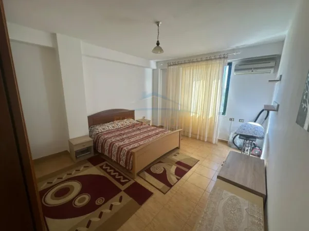 Tirane, jepet me qera apartament 2+1+Ballkon Kati 2, 84 m² 550 € (Shkolla Aleks Buda)