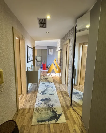 Shitet Apartament Luksoz 2+1+2 Banja+2 Ballkone Kodra e Diellit 1, Tiranë