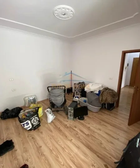Tirane, shitet apartament 2+1 Kati 3, 104 m² 200.000 € (rruges Idriz Dollaku,)