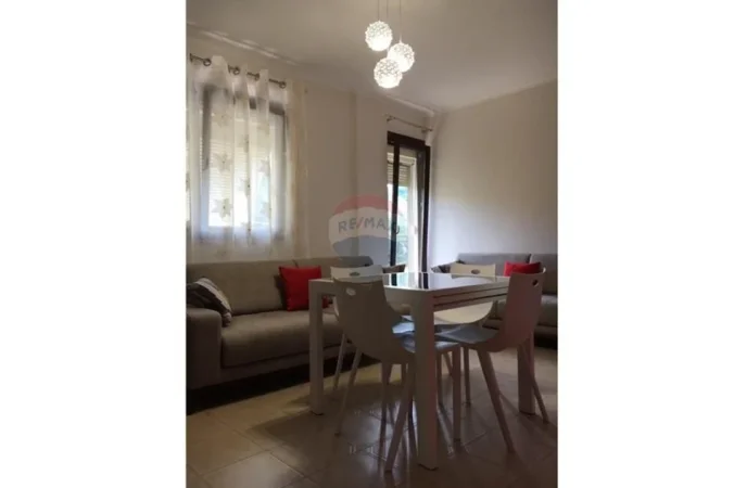 Tirane, jepet me qera apartament 1+1+Ballkon , 60 m² 620 € (Kopshti Zoologjik)
