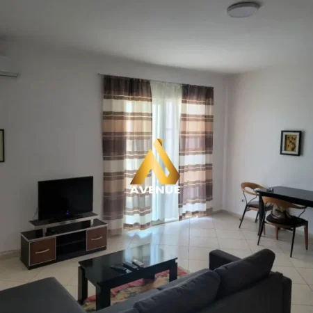 Tirane, jepet me qera apartament 1+1 Kati 8, 70 m² (rruga thoma koxhaj)