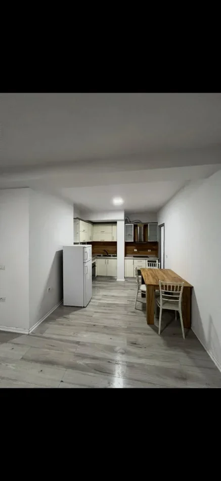 Tirane, jepet me qera apartament 1+1+parkim Kati 2, 65 m² 550 € (Don Bosko prane Viva Market)