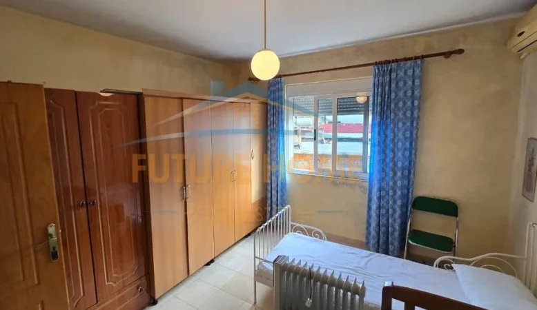 Tirane, shitet apartament 1+1 Kati 4, 54 m² 95.000 € (ali demi)