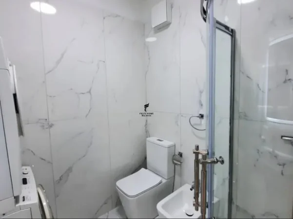Tirane, jepet me qera garsonier Kati 6, 43 m² 450 € (DON BOSKO)