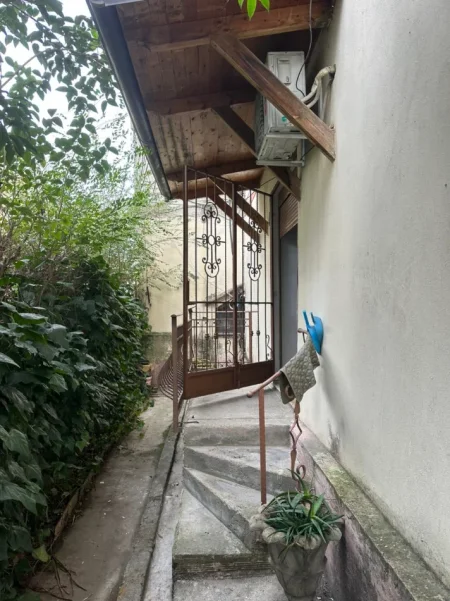 Tirane, jepet me qera apartament 1+1+Ballkon Kati 0, 64 m² 466 € (Rruga Sulejman Delvina)