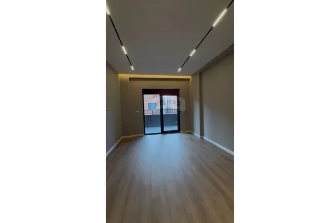 Tirane, shitet apartament 1+1+Ballkon Kati 5, 89 m² 177.500 € (Kompleksi Xheluks Xibrake)