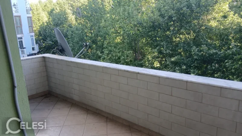 Tirane, jepet me qera zyre Kati 3, 147 m² 1.200 € (ISH EKSPOZITA)