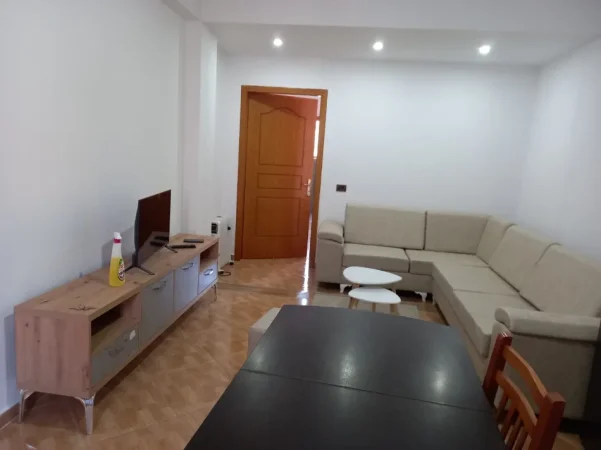 Tirane, jepet me qera apartament 1+1 Kati 4, 70 m² 350 € (Vila L Astir tek Pasticeri Nela)