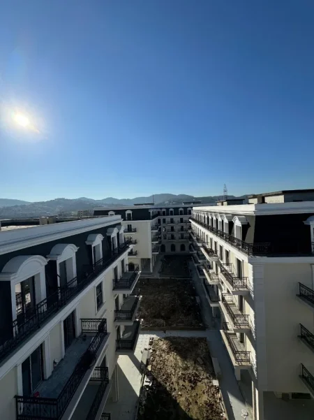 Tirane, shitet apartament 2+1 , 106 m² 169.500 € (sauk)