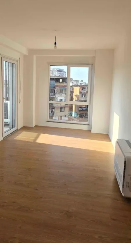 Tirane, jepet me qera zyre , 110 m² 650 € (Don Bosko)