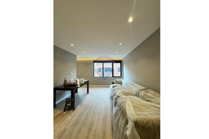 Tirane, shitet apartament 1+1+Ballkon , 59 m² 130.000 € (Kompleksi Xheluks Xibrake)