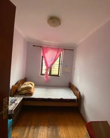 Tirane, shitet apartament 2+1 Kati 6, 61 m² 125.000 € (rruga e barrikada)