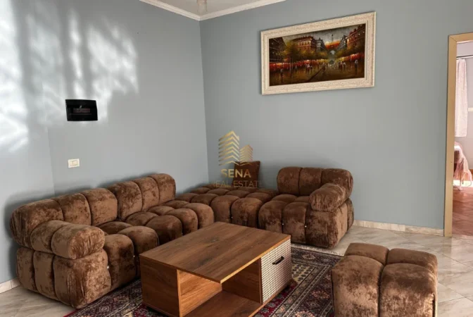 Tirane, jepet me qera apartament 1+1+Ballkon Kati 2, 85 m² 330 € (Kodra e Priftit)