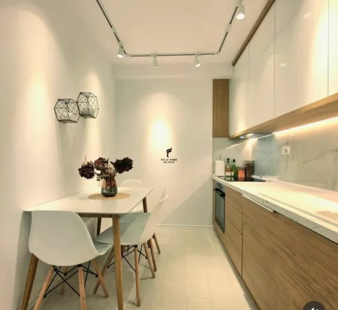 Tirane, jepet me qera apartament 1+1 Kati 2, 52 m² 670 € (BLLOK)