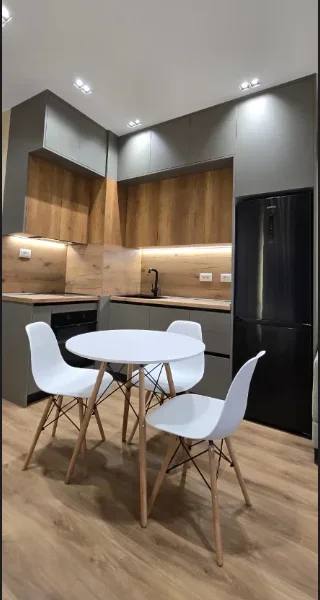 Tirane, jepet me qera apartament 1+1+Ballkon , 50 m² 400 € 