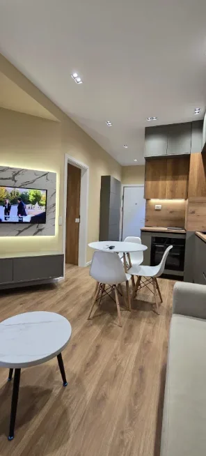 Tirane, jepet me qera apartament 1+1+Ballkon , 50 m² 400 € 