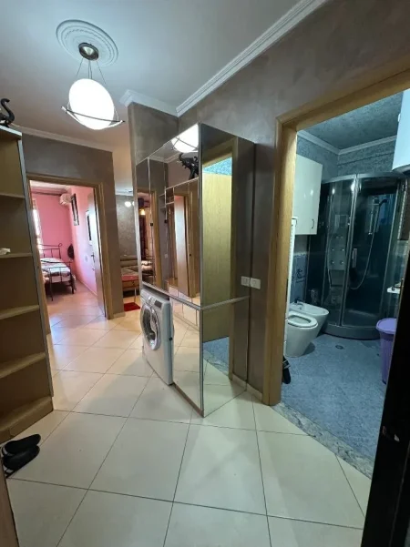 Tirane, jepet me qera apartament 2+1+Ballkon Kati 5, 60 m² 500 € (KODRA E DIELLIT)