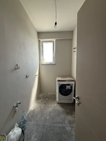 Tirane, shitet apartament 3+1 Kati 4, 135 m² 418.000 € (KOMUNA E PARISIT)