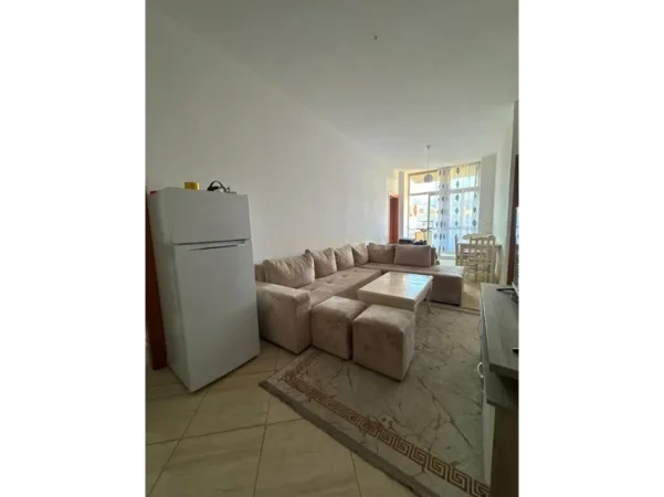 Jepet me qera Fresk 3+1 plus ballkon rruga Muhamed Deliu 390 ( leke )