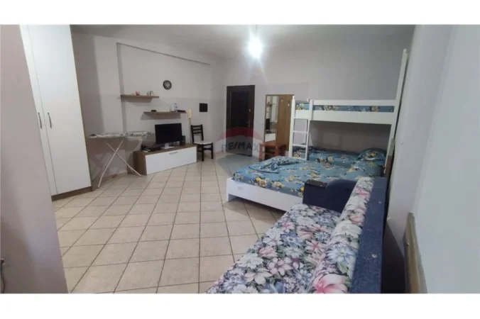 Vlore - Lungomare, shitet garsonier 1+1 Kati 3, 47 m² 105.000 € (Rruga Aleksander Moisiu, Vlore)
