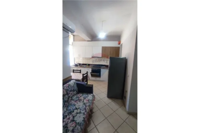 Vlore - Lungomare, shitet garsonier 1+1 Kati 3, 47 m² 105.000 € (Rruga Aleksander Moisiu, Vlore)