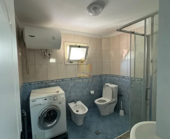 Tirane, jepet me qera apartament 1+1 Kati 2, 70 m² 400 € (Porcelan)