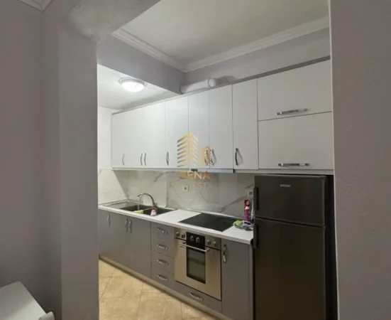 Tirane, jepet me qera apartament 1+1 Kati 2, 70 m² 400 € (Porcelan)