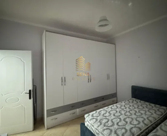 Tirane, jepet me qera apartament 1+1 Kati 2, 70 m² 400 € (Porcelan)