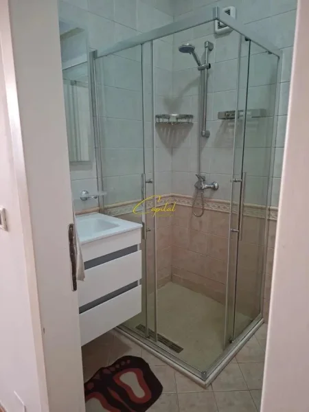 Tirane, jepet me qera apartament+verande | Penthouse 2+1 Kati 8, 145 m² 1.000 € (ISH BLLOKU)