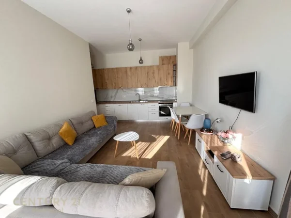Tirane, jepet me qera apartament 1+1 Kati 7, 70 m² 600 € (shkolla e kuqe)