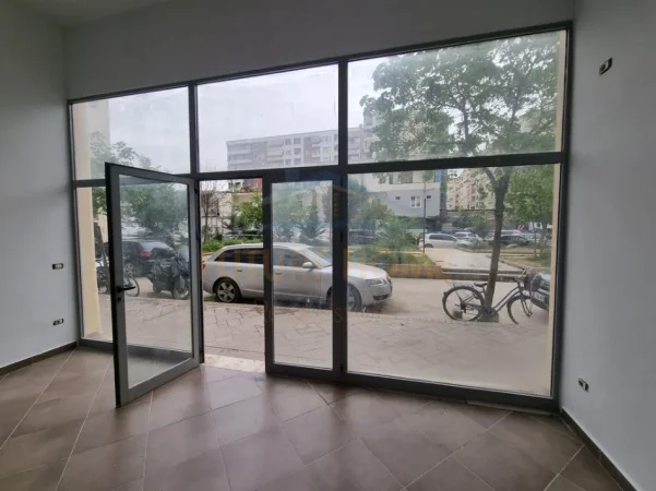 Tirane, jepet me qera ambjent biznesi Kati 0, 50 m² 400 € (Astir, Tiranë)