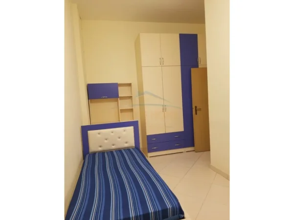 Tirane, shitet ambjent biznesi Kati 0, 186 m² (Kodra e Diellit , Tiranë)