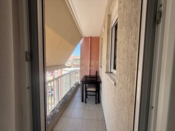 Tirane, jepet me qera apartament 1+1 Kati 8, 67 m² 650 € (kompeksi magnet)