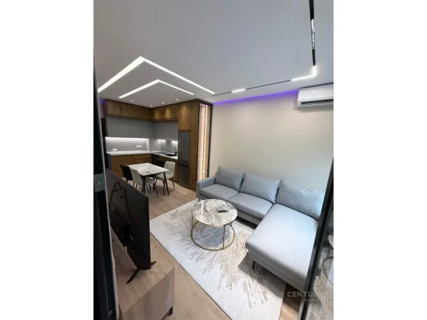Tirane, jepet me qera apartament 1+1 Kati 3, 72 m² 600 € (rruga 5 maji)